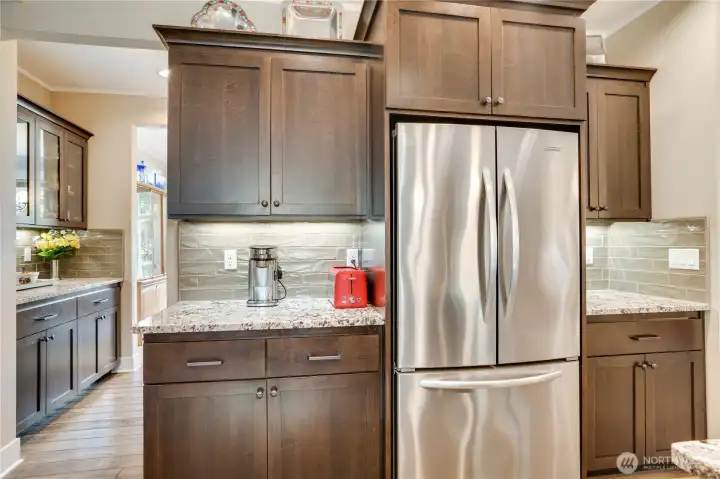 Soft close drawers and cabinets
