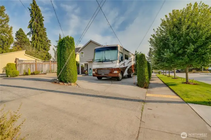 Room for RV parking with hookup!