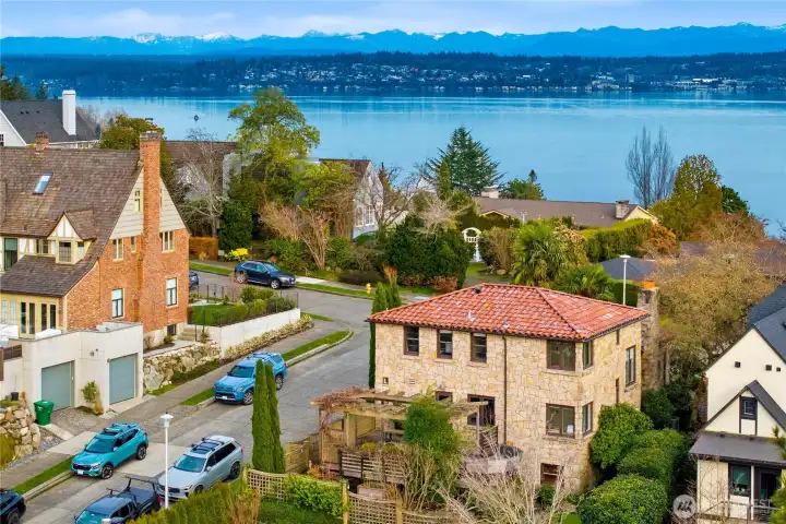 Looking east over Lake Washington and towards the Cascade Mountains.