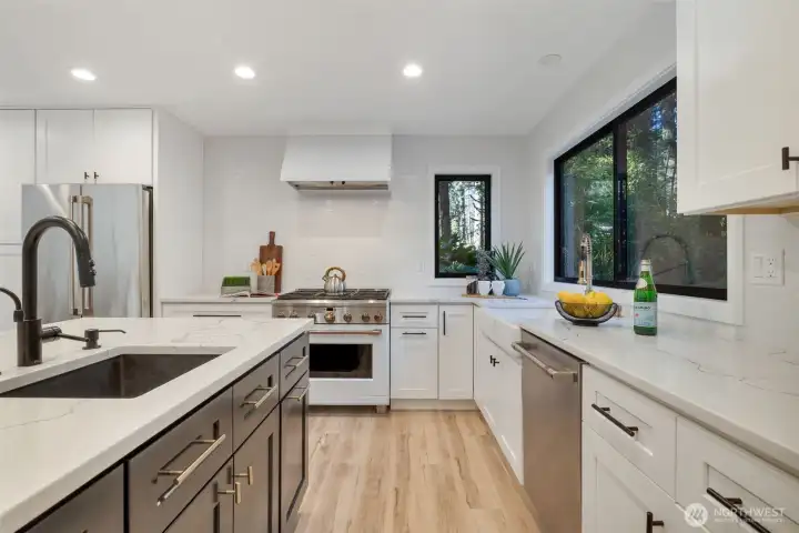 Another view of kitchen