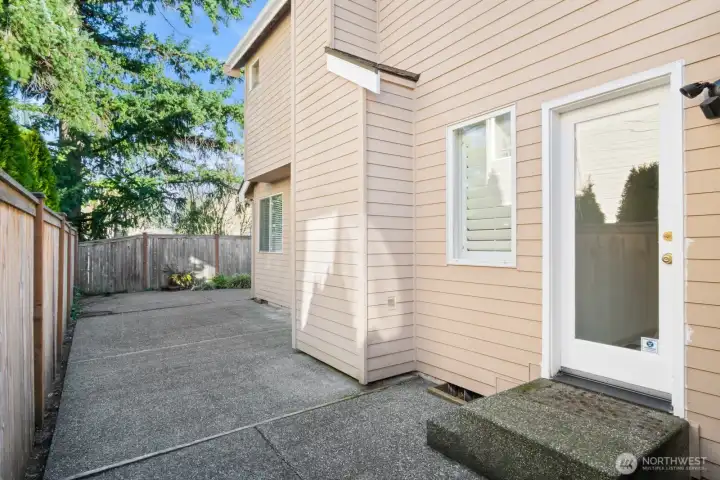 Side patio just off laundry room