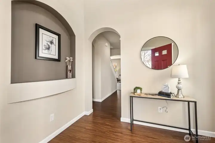 Archways & Art Niches Abounds!