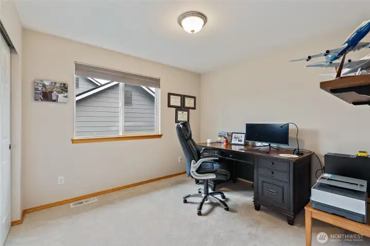 Upstairs bedroom (1)