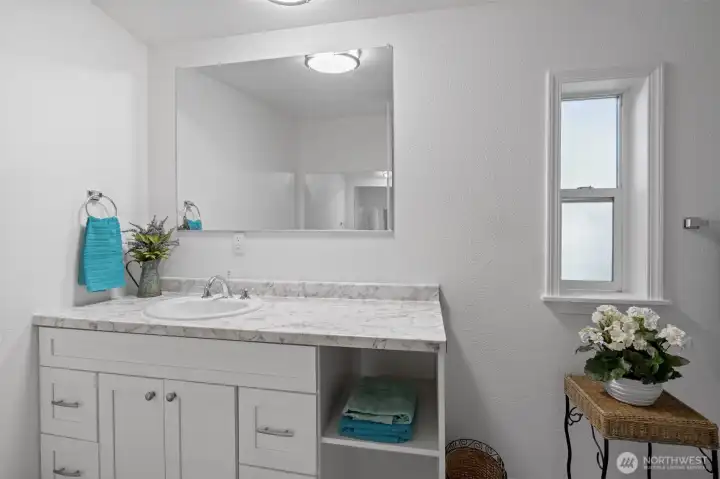 Primary bath, double vanity with large mirror