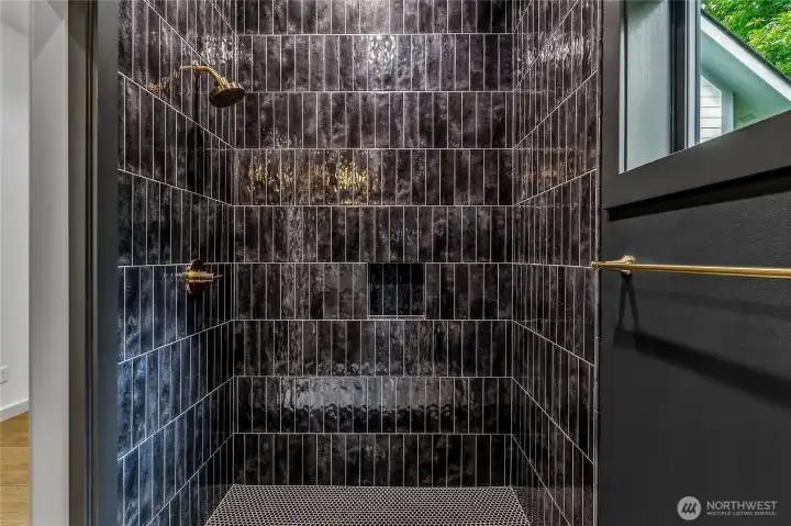 Main level 3/4 bathroom shower. Main level 3/4 bathroom shower.