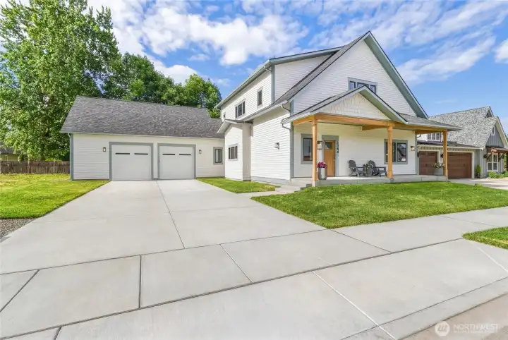 Oversized 2 car garage with plenty of room for a workbench and large driveway provides ample off street parking and perfect space to set up a basketball hoop! Oversized 2 car garage with plenty of room for a workbench and large driveway provides ample off street parking and perfect space to set up a basketball hoop!