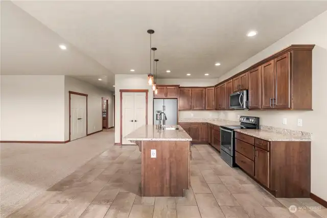 Kitchen/Pantry