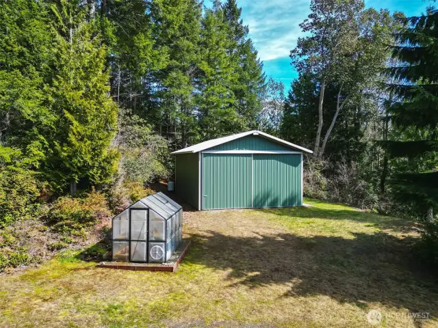 864sqft garage/shop