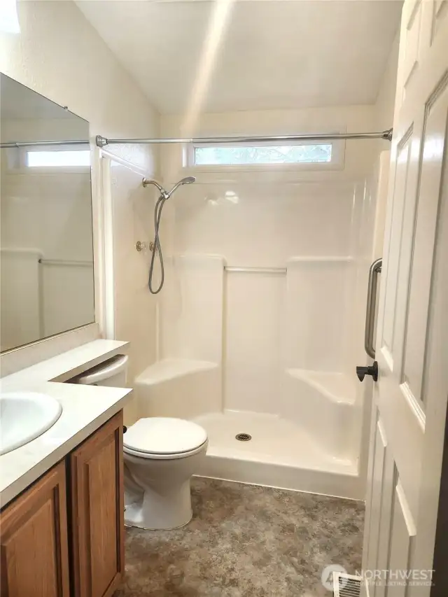 2nd bathroom
