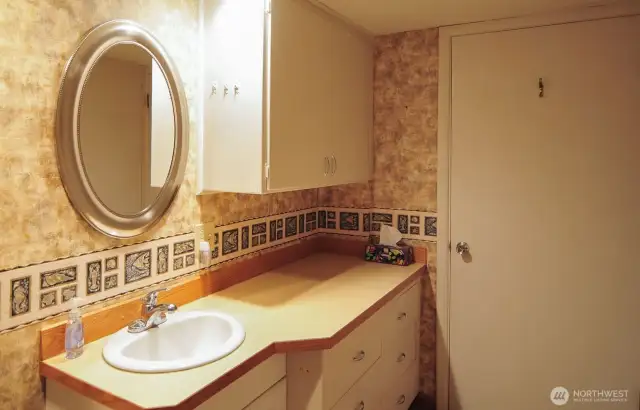 LOWER BATHROOM