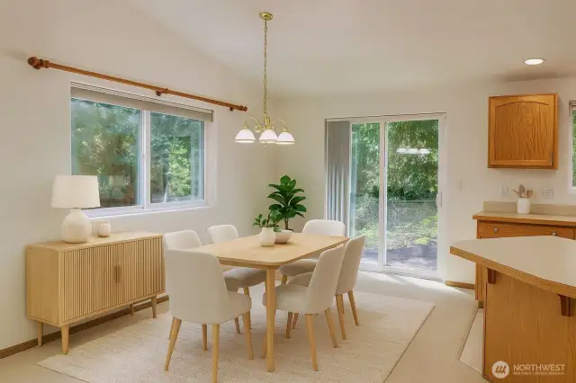 Dining room Virtually staged and AI edited