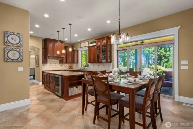 Eating area off kitchen.