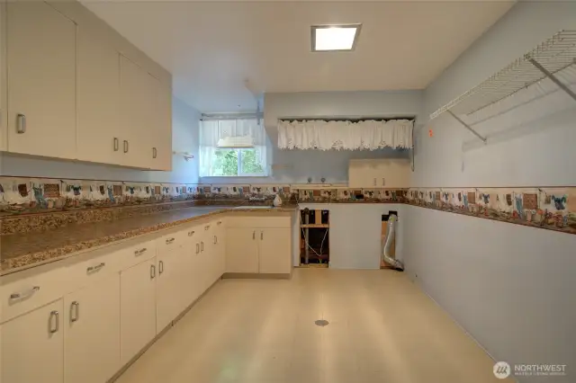 Hug Laundry room