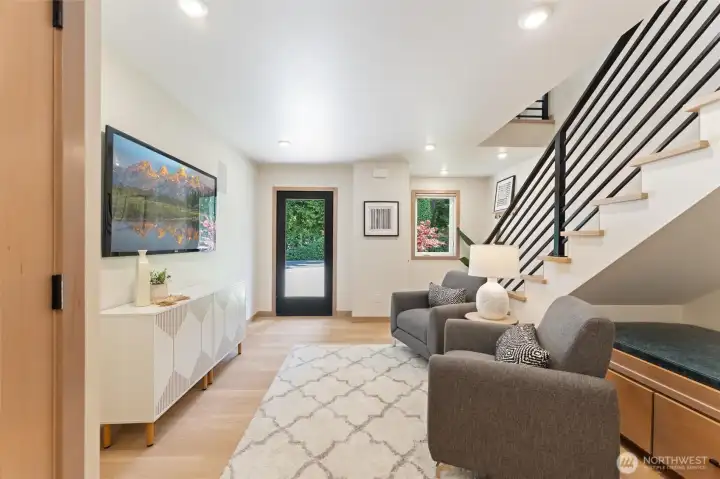 Flex room, living area or bedroom. Your choice.