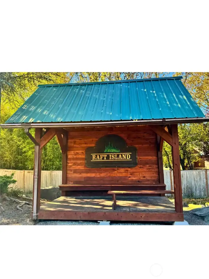 Welcome to Raft Island