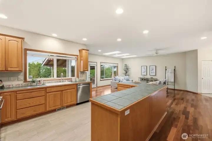 Great layout for entertaining.