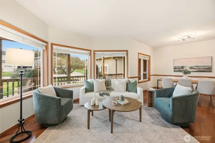 Gorgeous bay window!