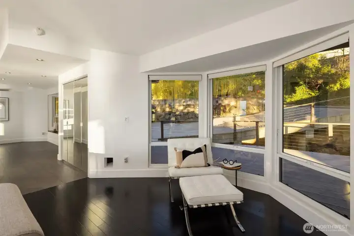 Foam insulation injected into all walls for enhanced energy efficiency