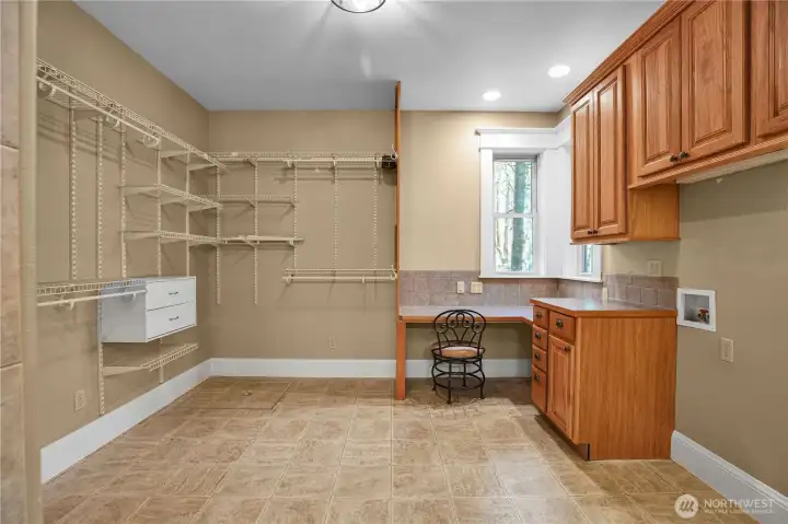 Primary Walk-in closet with dressing area