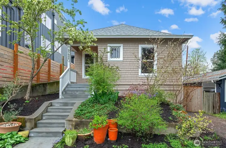 2620 East Roy Street