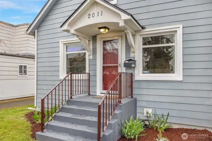 Super clean entry way
