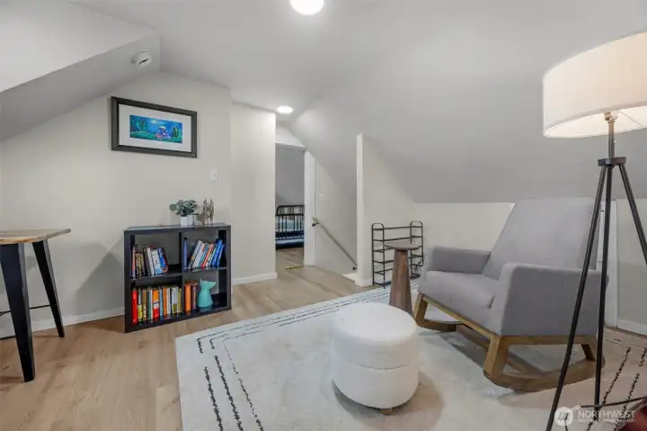 Upper loft/flex space