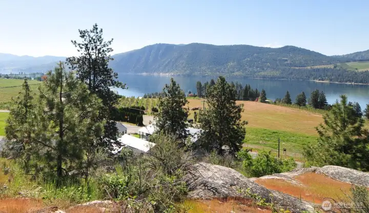 VIEW LOOKING SE