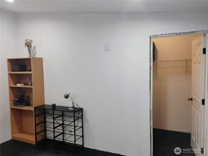 All bedrooms have walk in closets