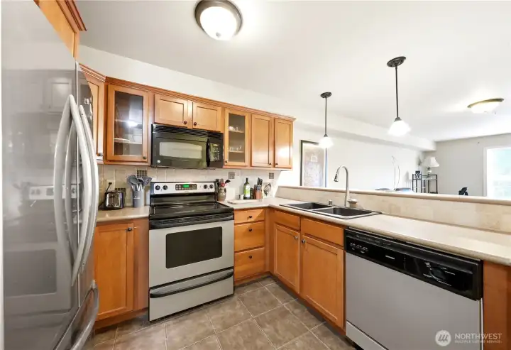 Kitchen. Counter items included.