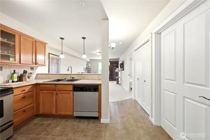 Kitchen. Counter items included.