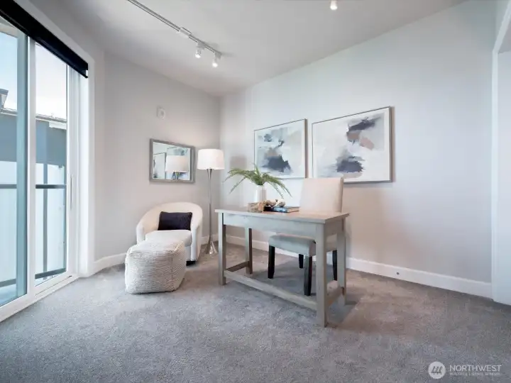 Bright and inviting, this space adapts to your lifestyle as a dedicated workspace, creative studio, or guest bedroom. Bright and inviting, this space adapts to your lifestyle as a dedicated workspace, creative studio, or guest bedroom.