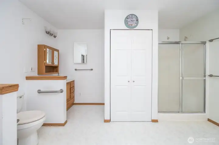 downstairs full bathroom