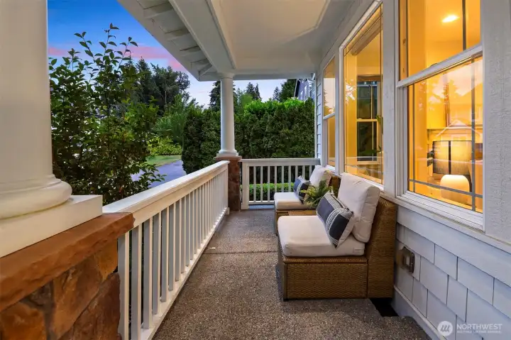 Inviting front porch. Inviting front porch.