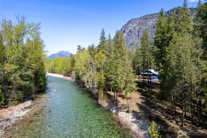 Classic Mazama river cabin on 5 private acres with approximately 500 feet of Methow River frontage, a riverside treehouse, and endless opportunities for climbing, floating, skiing, biking, and making lifelong family memories. Classic Mazama river cabin on 5 private acres with approximately 500 feet of Methow River frontage, a riverside treehouse, and endless opportunities for climbing, floating, skiing, biking, and making lifelong family memories.