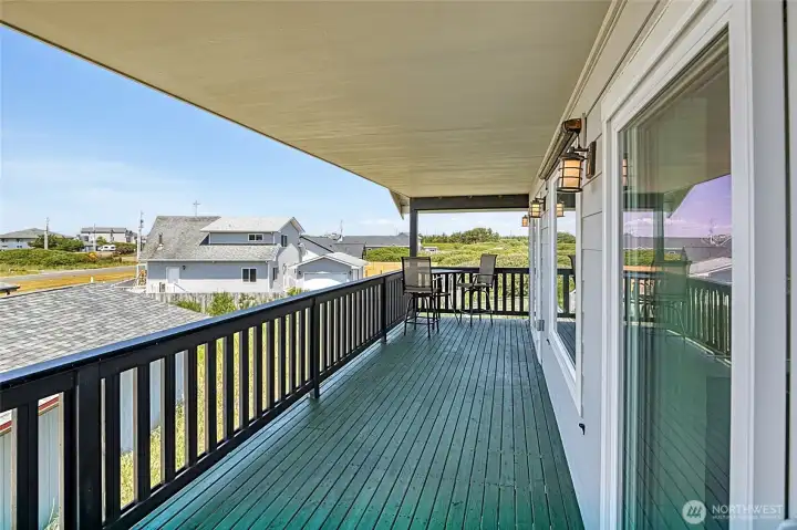 Large Covered Upper Deck Deck
