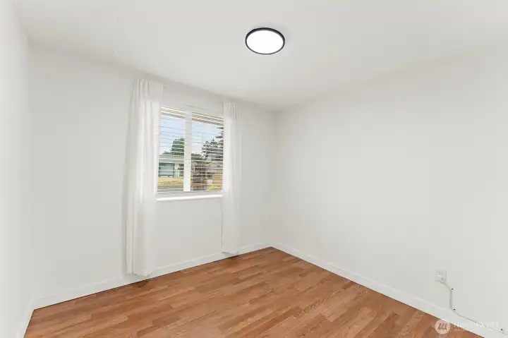 Front bedroom 1 Front bedroom 1