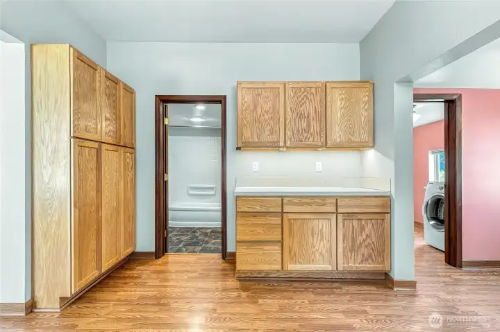 View to the Full Bathroom and Laundry / Utility room on the right View to the Full Bathroom and Laundry / Utility room on the right
