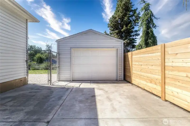 Detached Garage Detached Garage