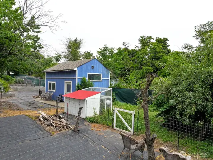 Chicken coop with the red roof and blue Shop Chicken coop with the red roof and blue Shop