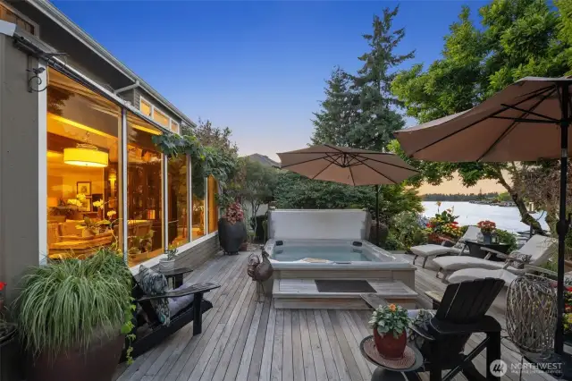 Private spa & entertaining areas open to spectacular waterfront views.