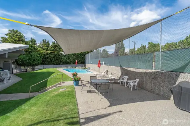Pool and club house