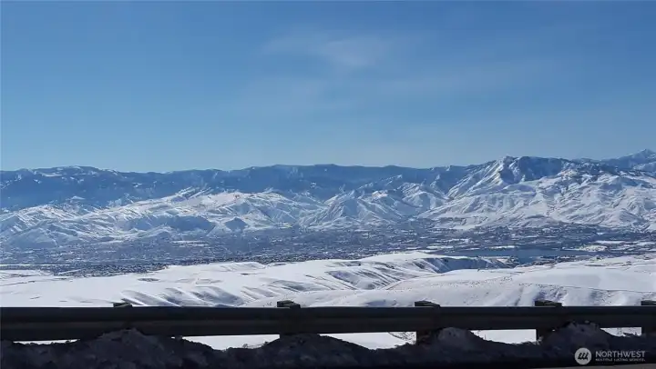 View of the Wenatchee Valley coming down the mountain