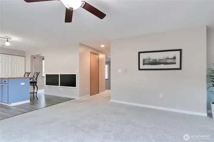 Dining/Kitchen Area w/ Ceiling Fan
