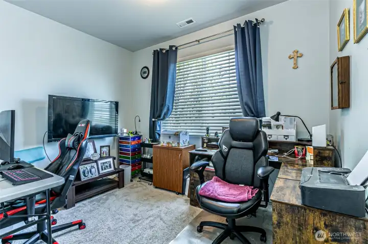 1st bedroom, currently used as office