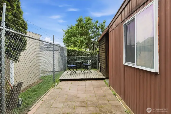 Back patio/deck space, private for outdoor dining ~