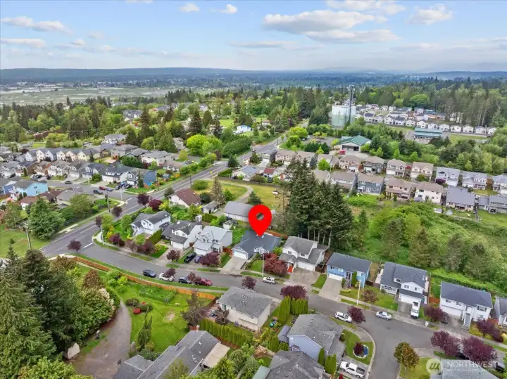 Ideally located in a welcoming neighborhood with nearby parks, trails, & community amenities while offering convenient access to shopping, dining, & commuter routes.