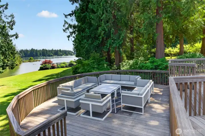 Multilevel hardwood decks provided outdoor space for relaxing and enjoying the view Multilevel hardwood decks provided outdoor space for relaxing and enjoying the view