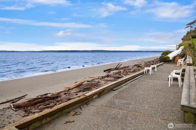 Mutiny Bay Beach Looking NW