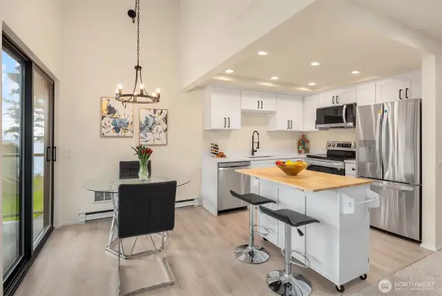 Eating Space & Kitchen