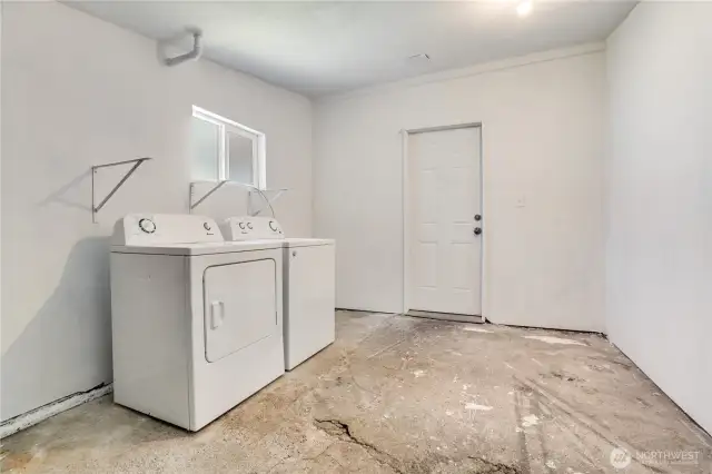W/D in the converted garage space